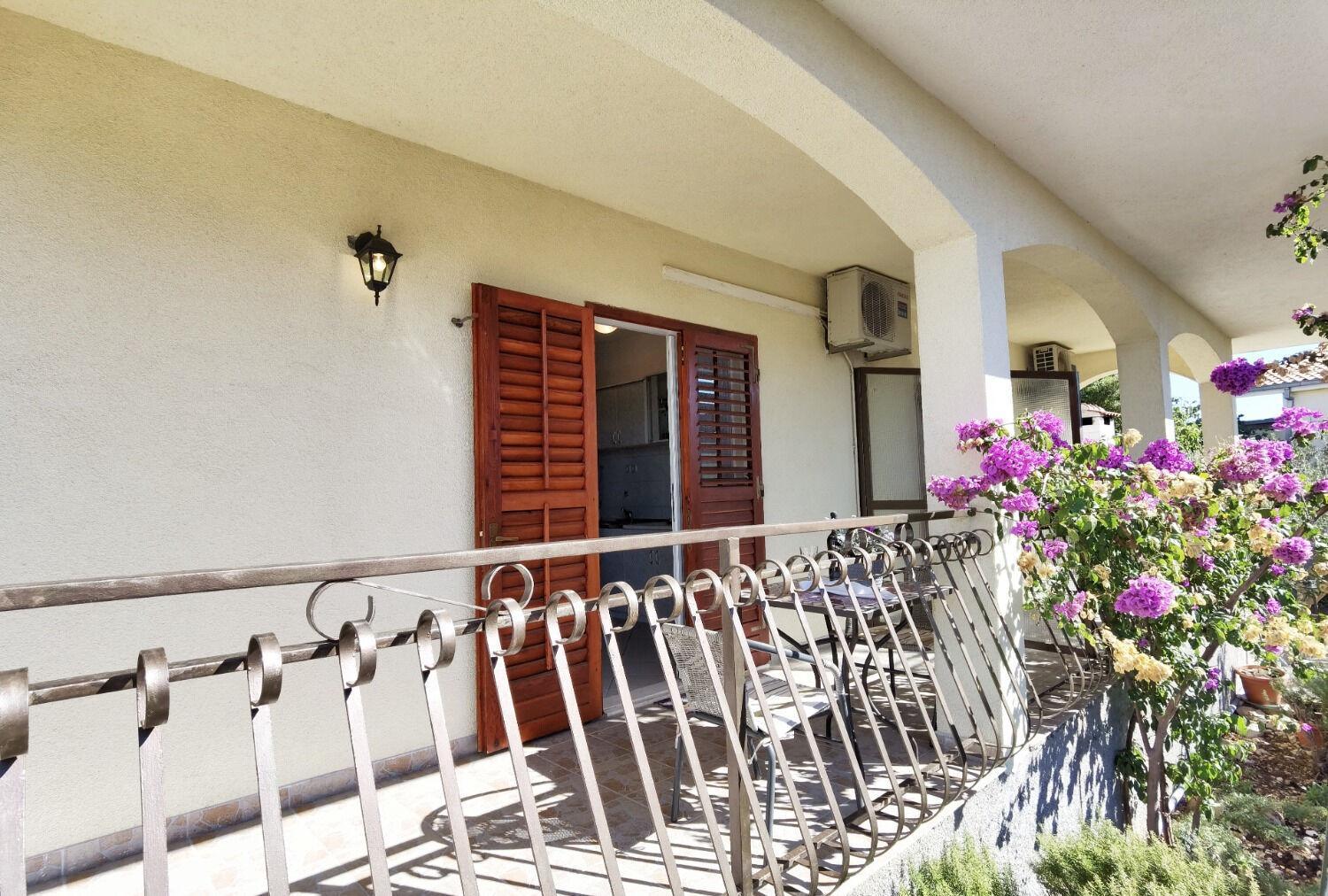 Apartments Vinx - Grill And Terrace Севид Экстерьер фото